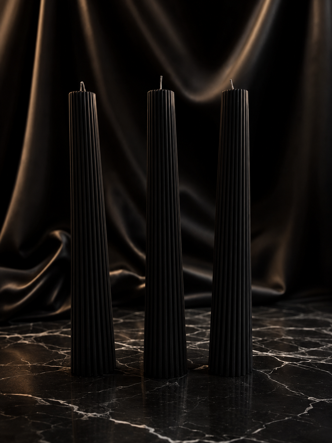 By Candlelight - Black